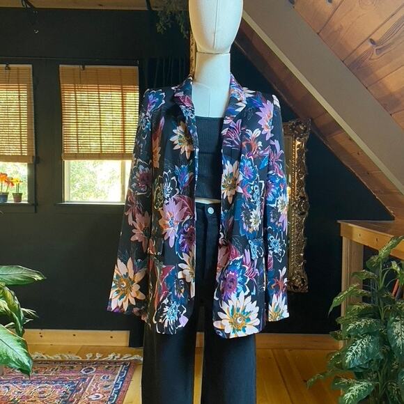 Floral Blazer - Picture 1 of 4